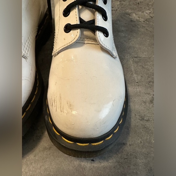 Doc Martens-Boots- Size 7 - Picture 3 of 10